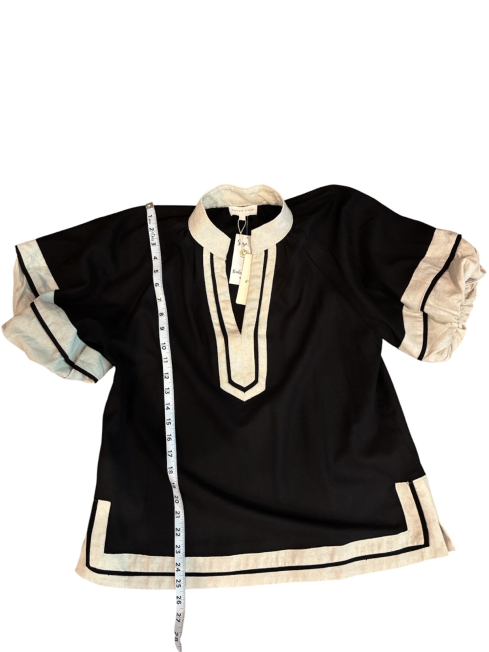entro Black Top with Cream Trim - Picture 3 of 7